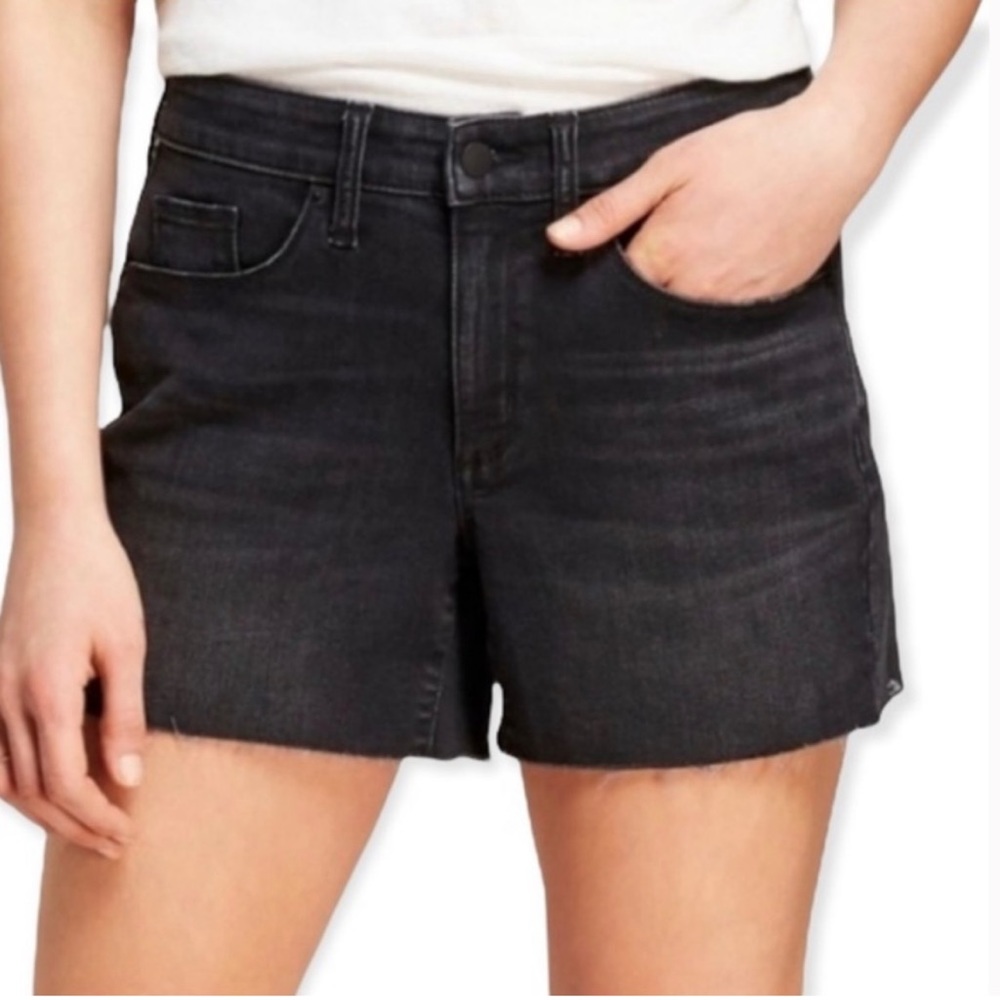 Universal Thread High Rise Short